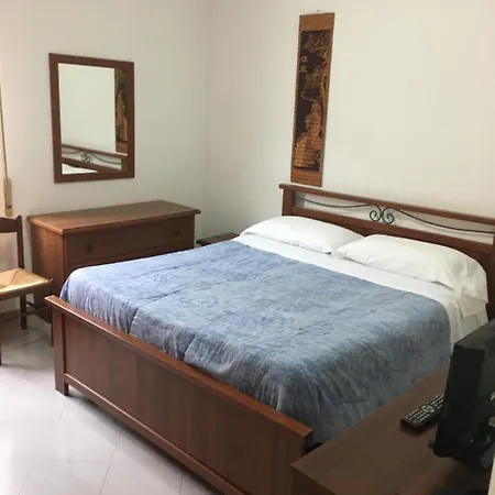 Daire Miramare, 2 Camere, Cucina, Bagno,