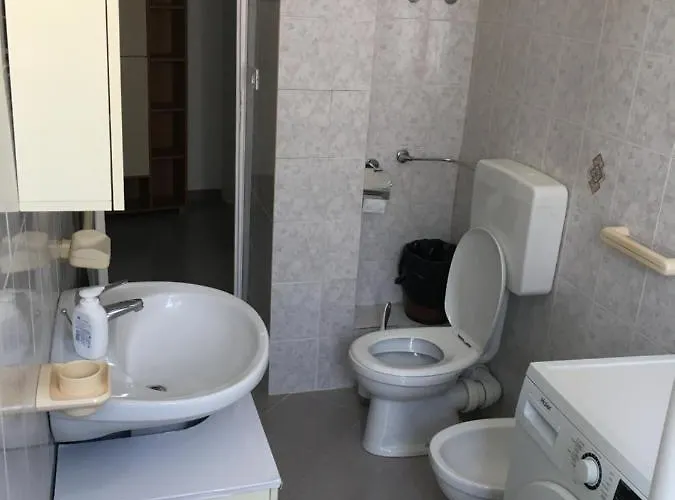 Appartement Miramare, 2 Camere, Cucina, Bagno,