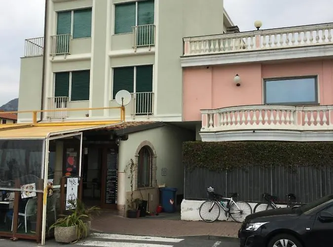 Miramare, 2 Camere, Cucina, Bagno, アパート