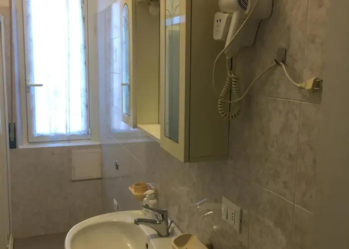 Miramare, 2 Camere, Cucina, Bagno, アパート
