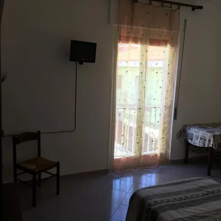Miramare, 2 Camere, Cucina, Bagno, Βεντιμίλια