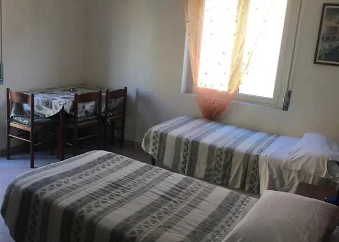Miramare, 2 Camere, Cucina, Bagno, Appartamento *